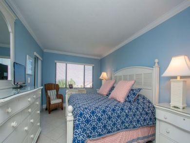 Siesta Key Beach Vacation Condo Gulf Views Close to Village
